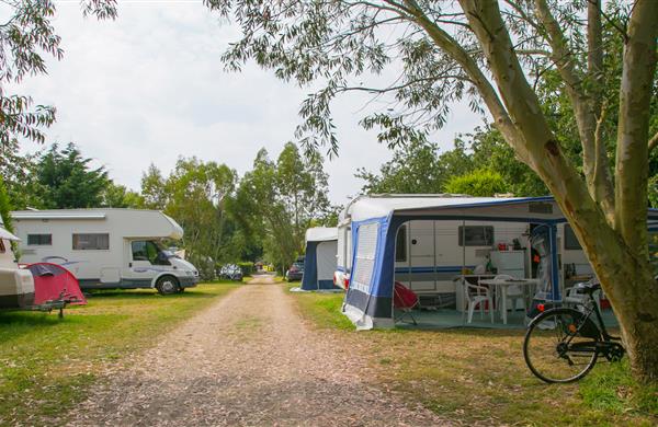 Pitch in Campsite de la Plage in Benodet