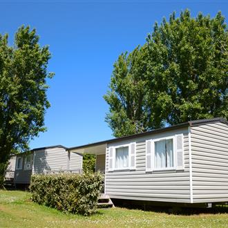2 bedroom/4 people mobile-home with terrace in a beautiful woody park