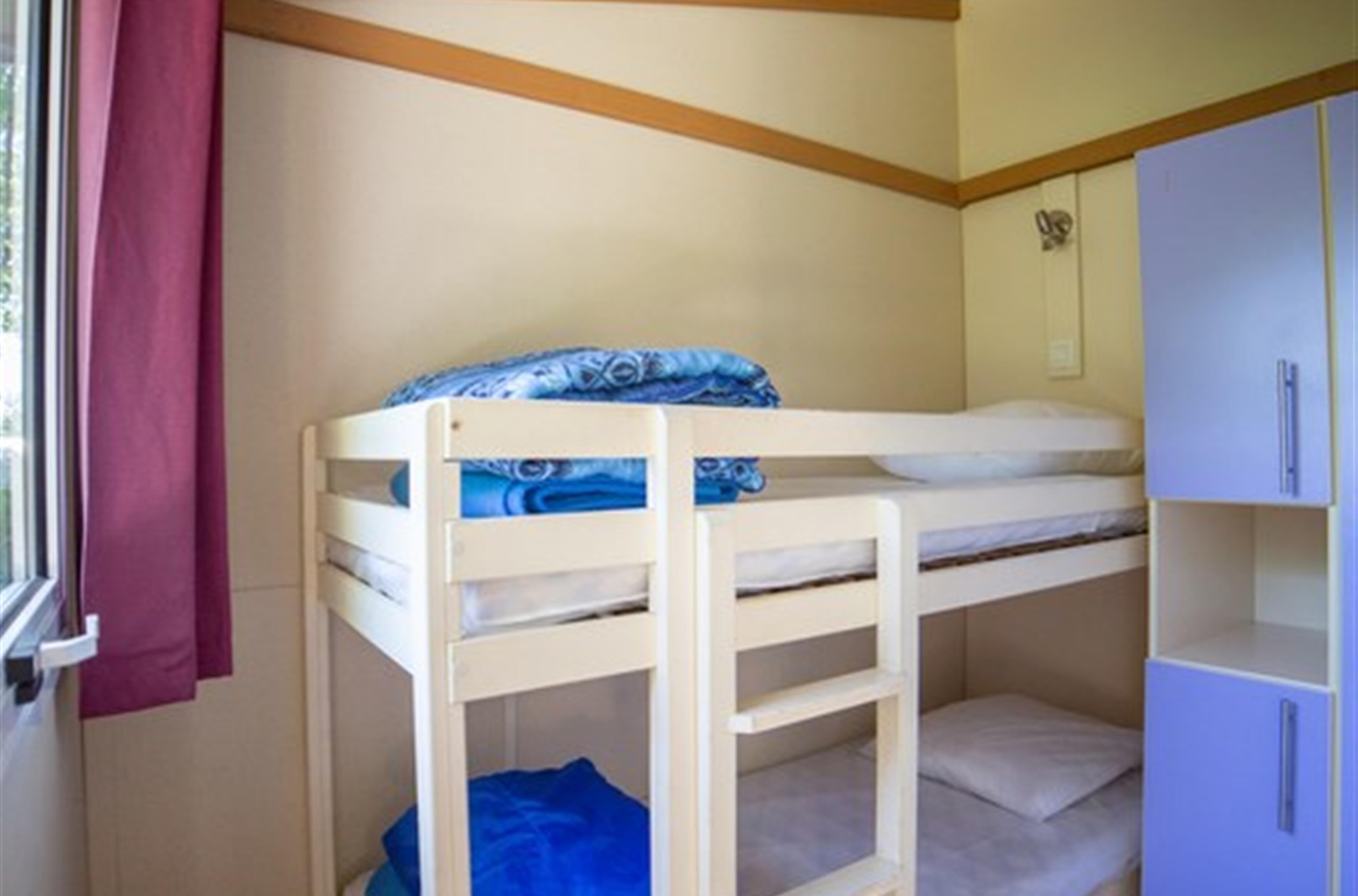 bedroom with bunk beds