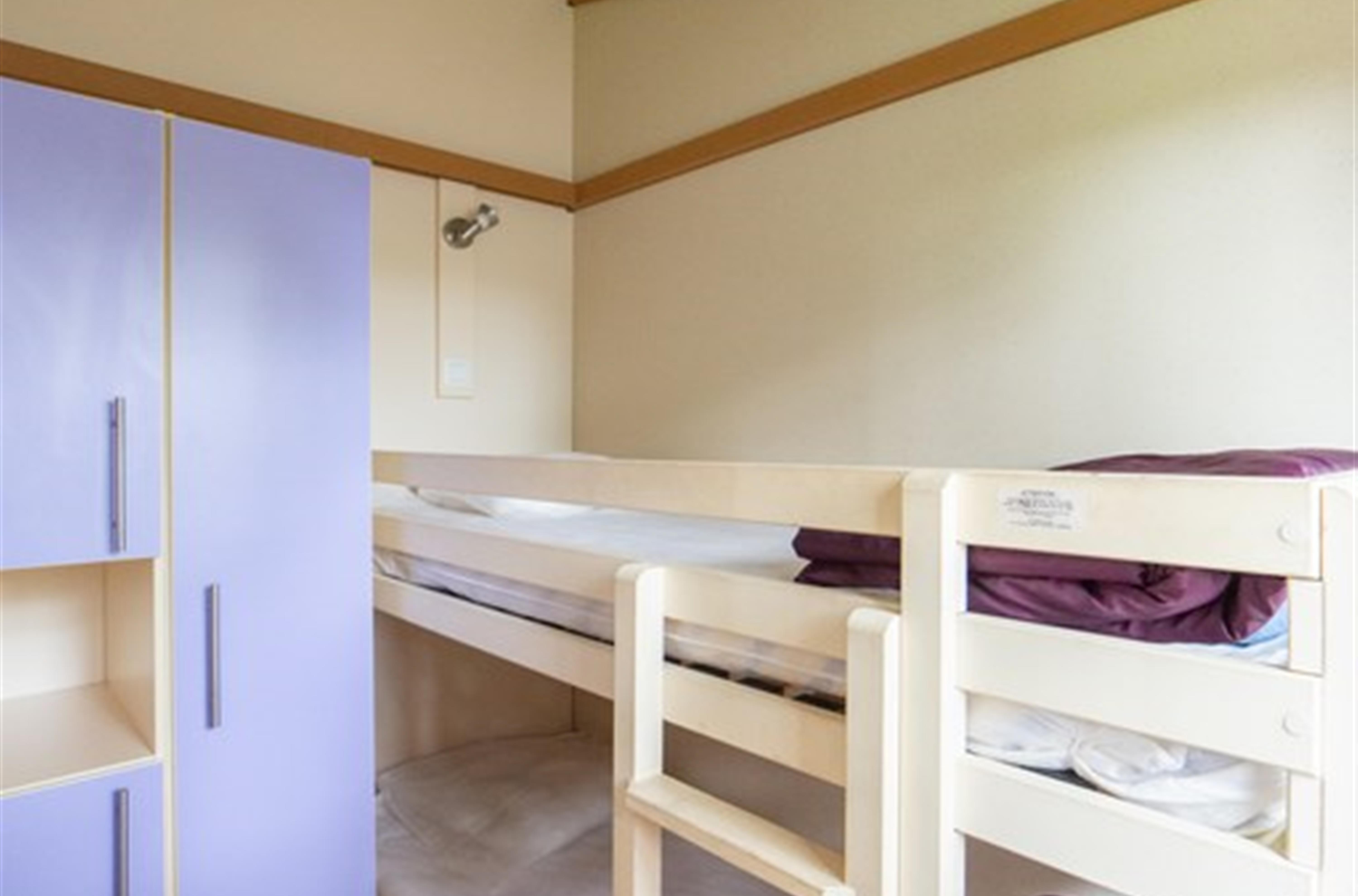 bedroom 2 bunk beds for children