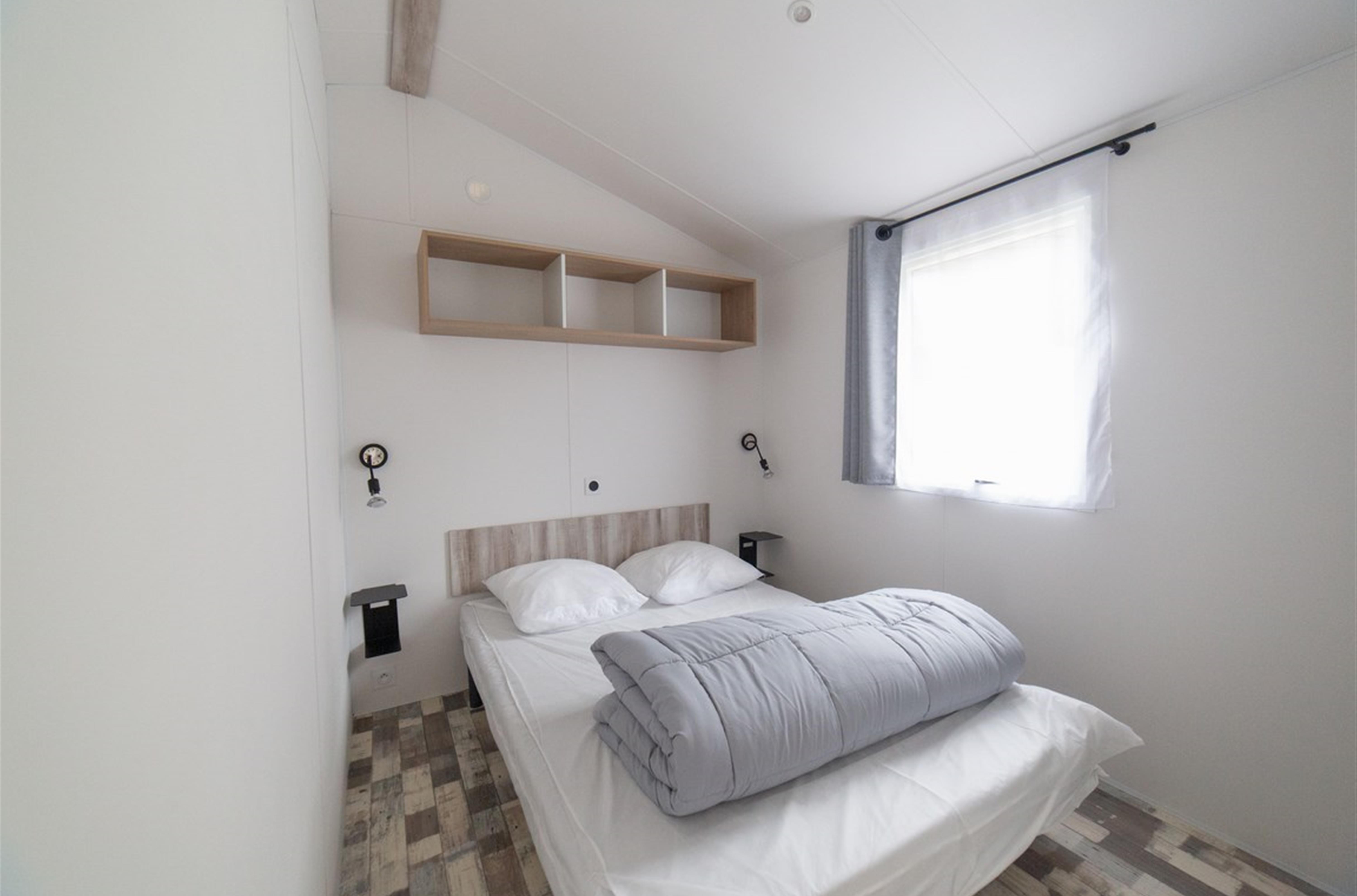 bedroom 1 double bed
