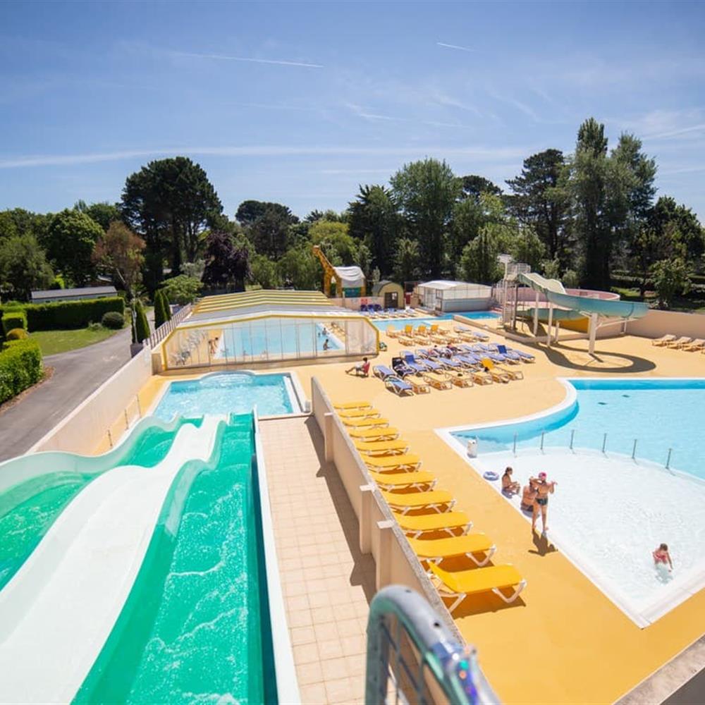 Campsite with swimming pool in Bénodet