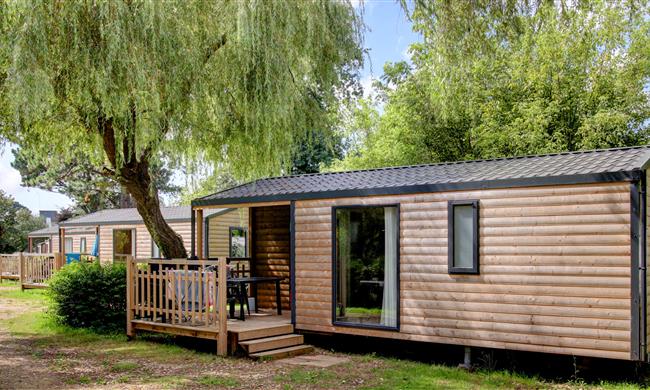 2 bedroom chalet 3/5 people the Club Campsite de la plage 29950 Benodet